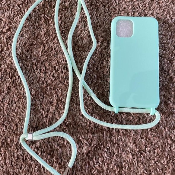 Iphone Casing with adjustable Lanyard/sling - Picture 5 of 7